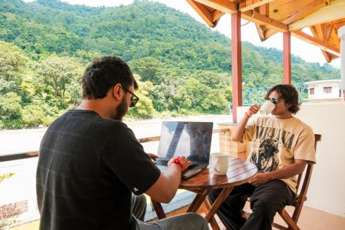 qcent woods spa and resort