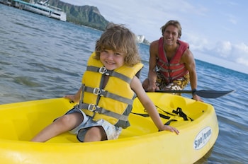 Hilton Hawaiian Village Waikiki Beach Resort,Near Royal Hawaiian Center,5 star