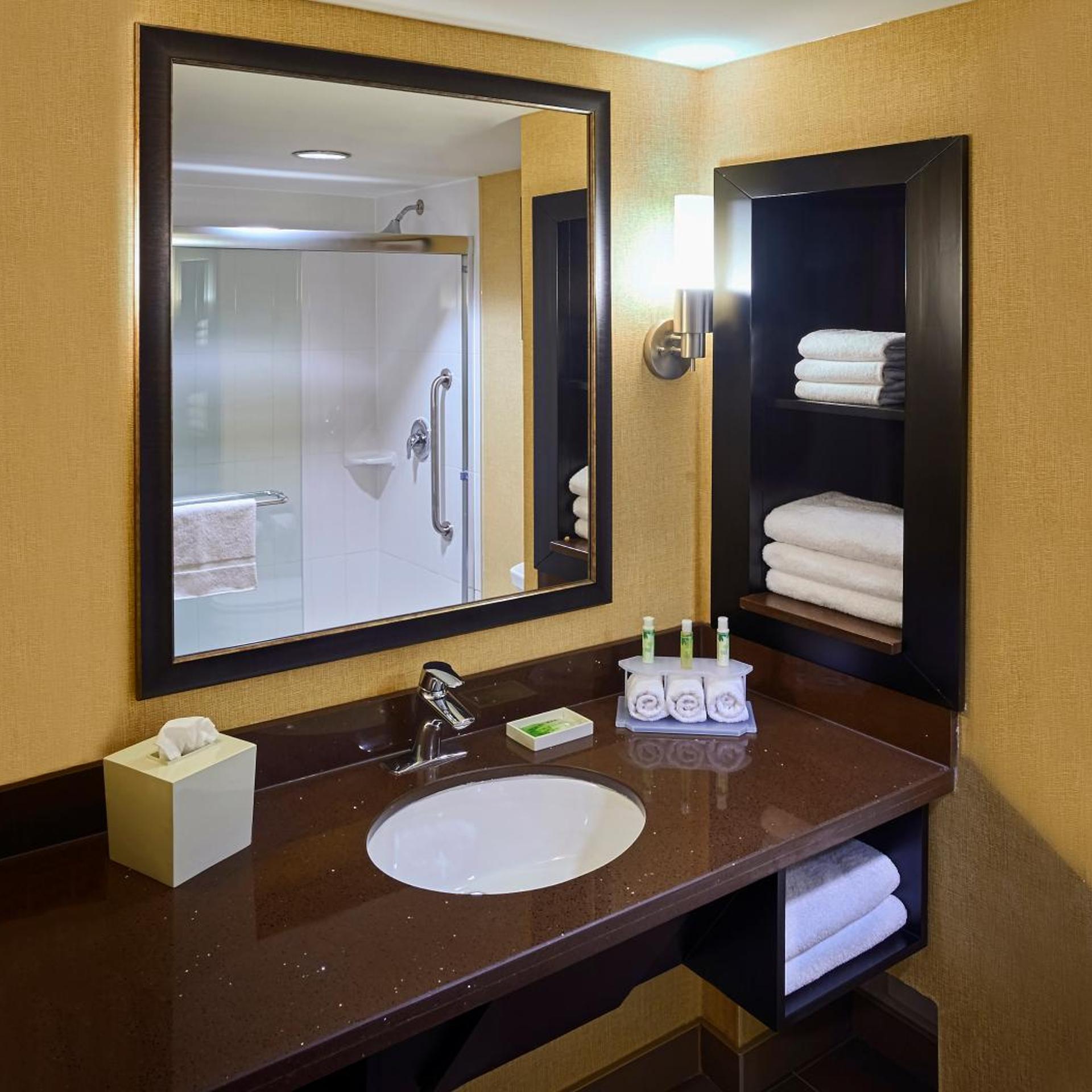 holiday inn express and suites timmins by ihg