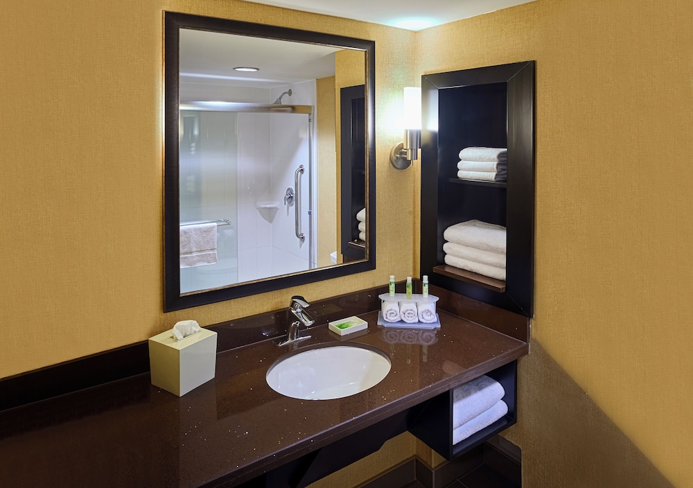 holiday inn express and suites timmins by ihg