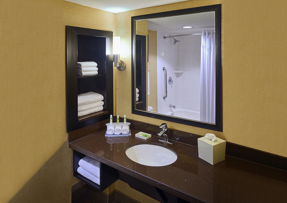 holiday inn express and suites timmins by ihg
