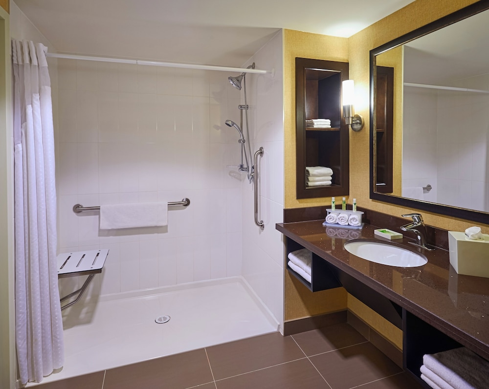 holiday inn express and suites timmins by ihg