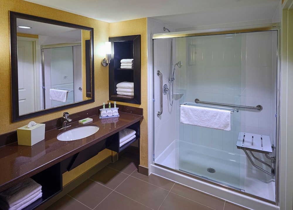 holiday inn express and suites timmins by ihg