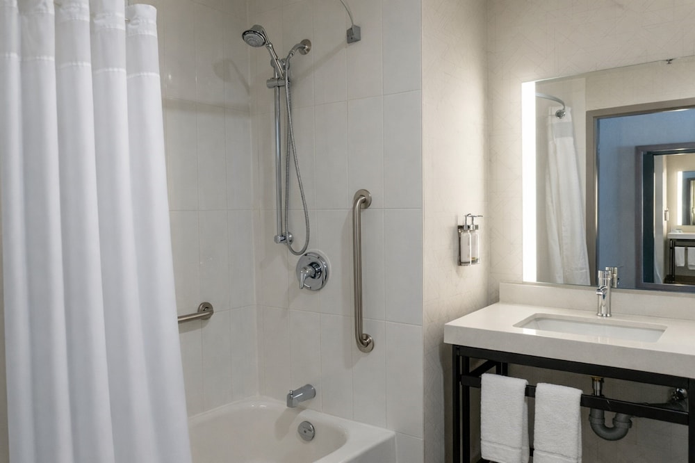 holiday inn express and suites timmins by ihg