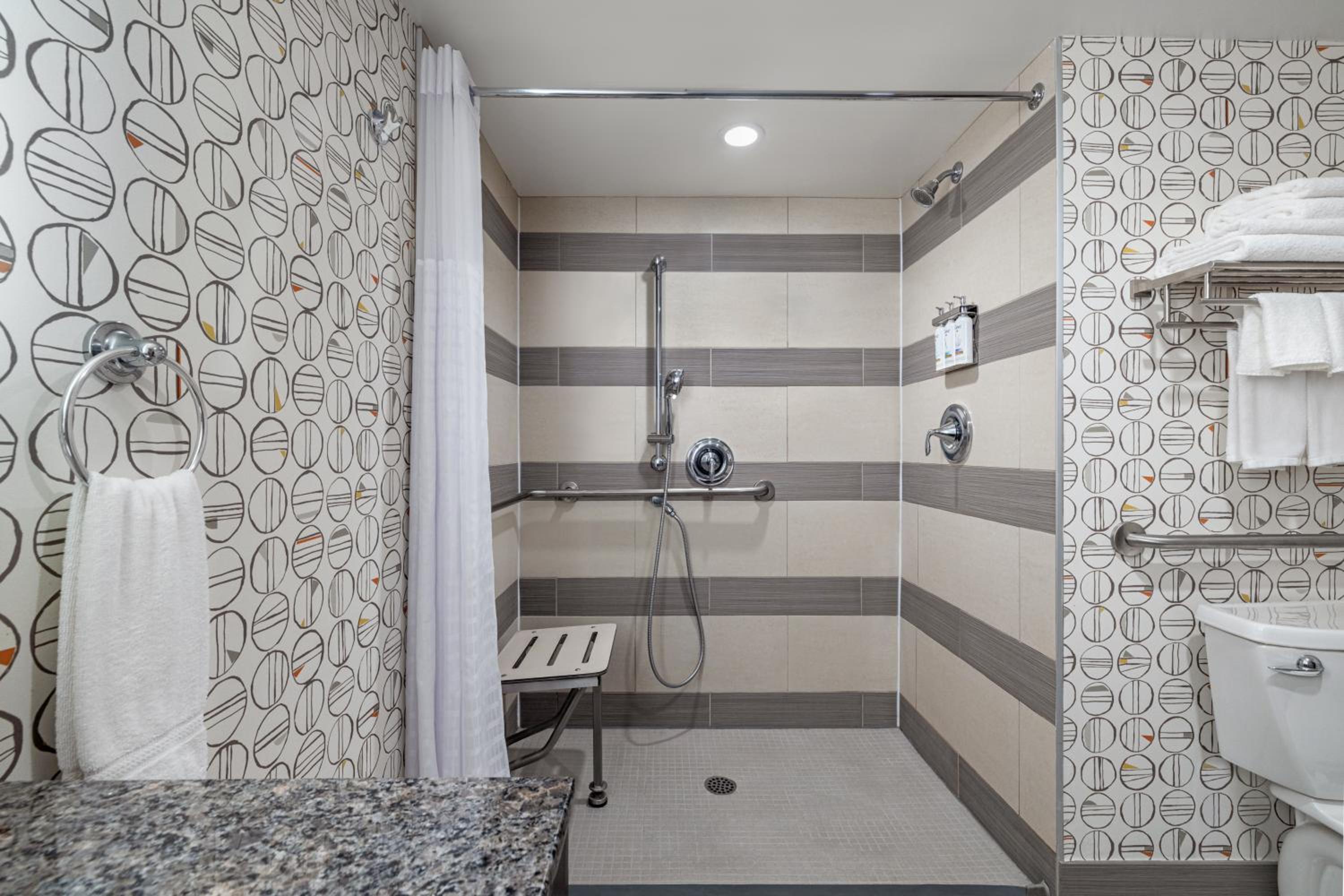 holiday inn toronto downtown centre by ihg