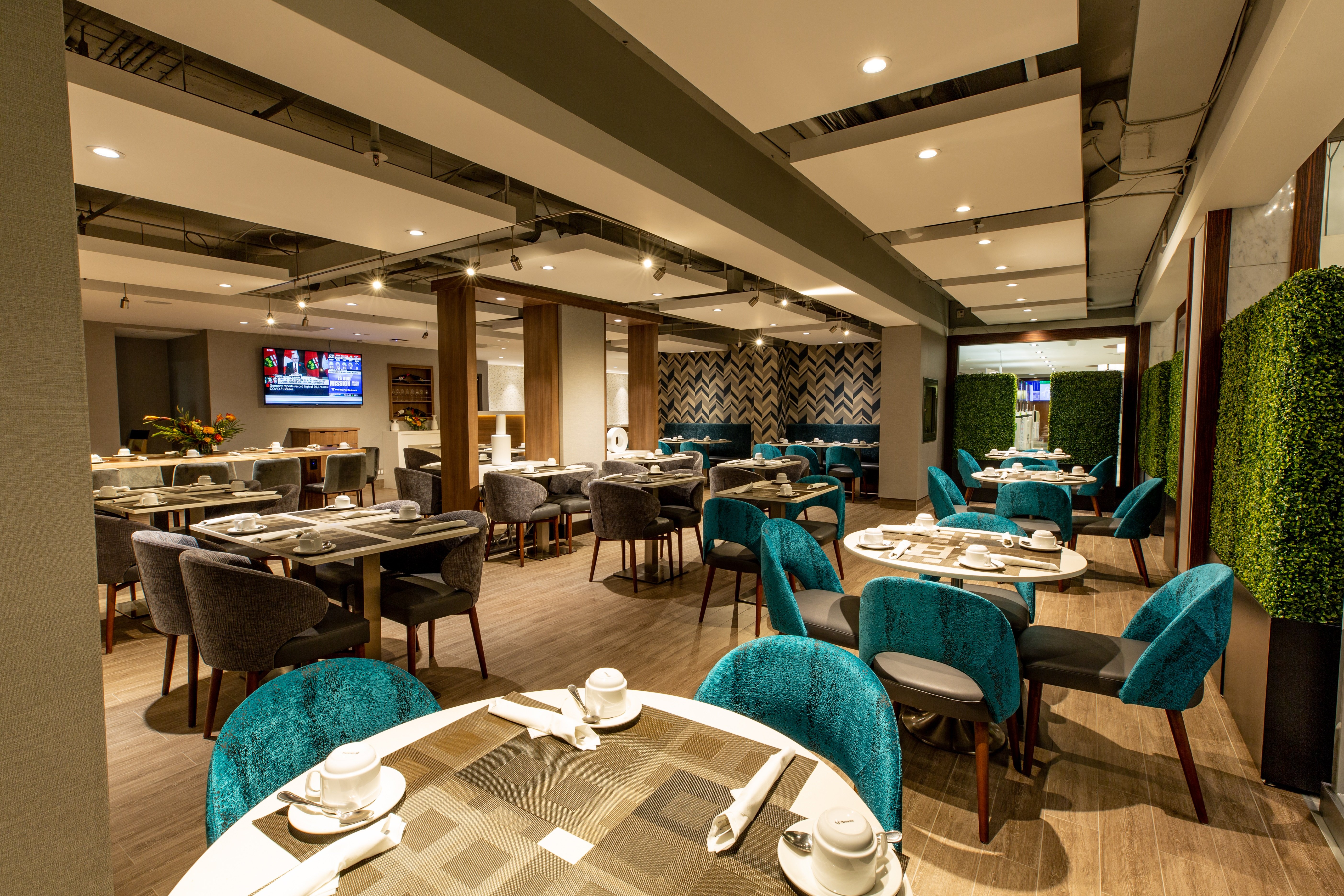 holiday inn toronto downtown centre by ihg