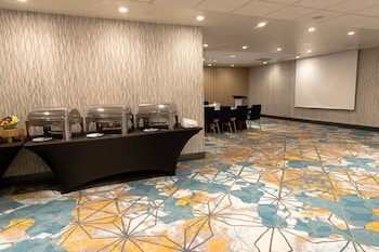 holiday inn toronto downtown centre by ihg