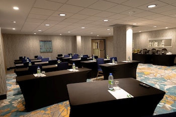 holiday inn toronto downtown centre by ihg