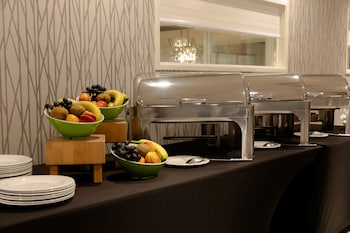 holiday inn toronto downtown centre by ihg