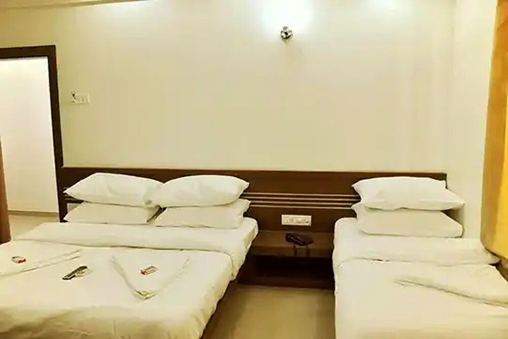 hotel lotus inn