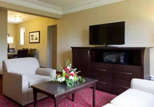 hampton inn and suites by hilton toronto downtown