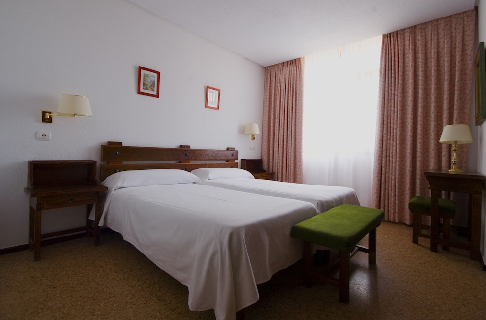 Apartamentos La Nogalera,Torremolinos,3 star