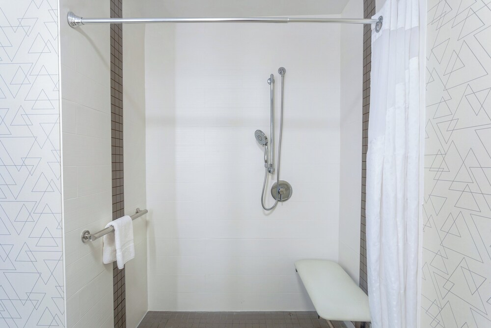 holiday inn express starke