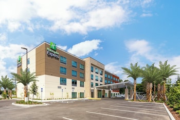 holiday inn express starke