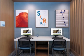 holiday inn express starke