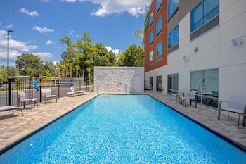 holiday inn express starke