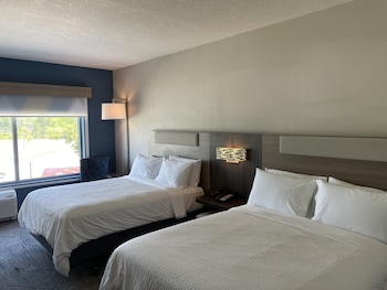 holiday inn express starke