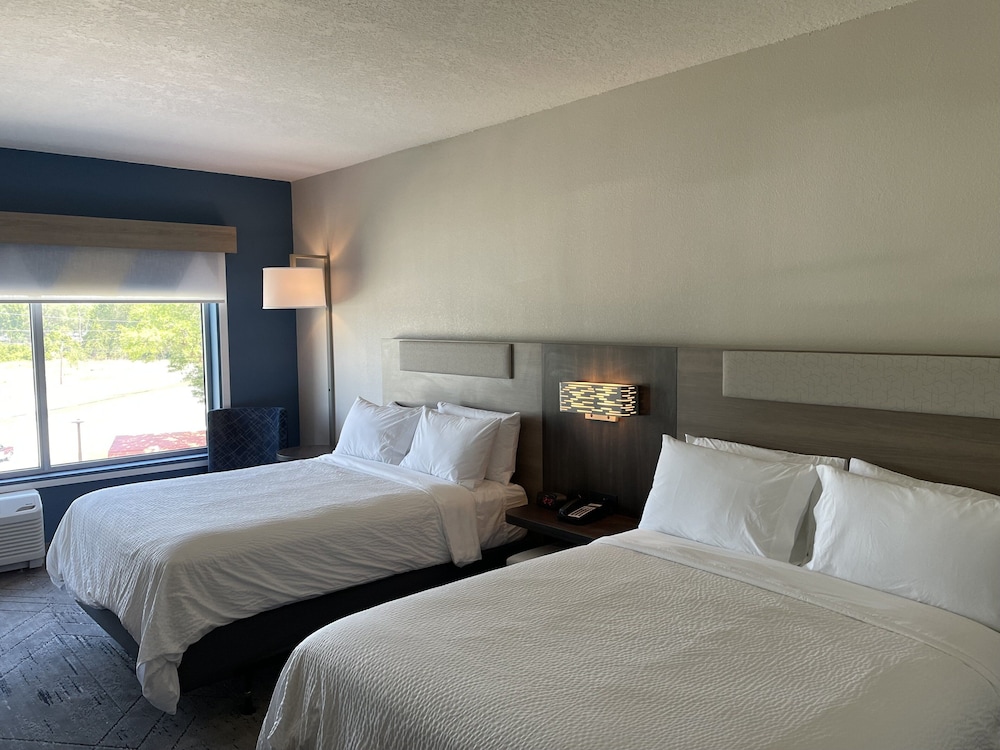 holiday inn express starke