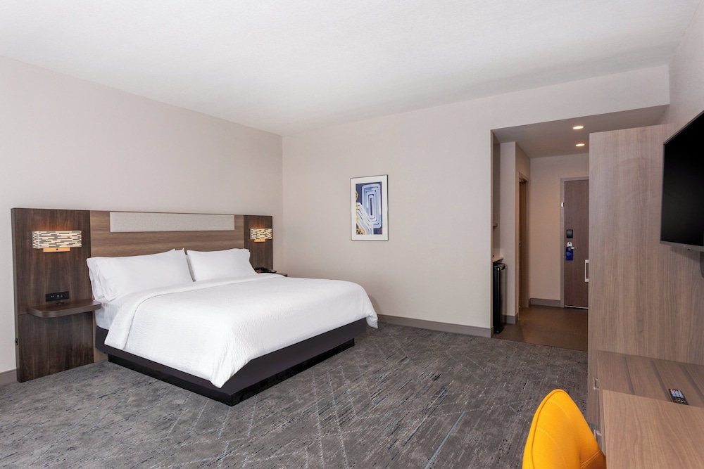 holiday inn express starke