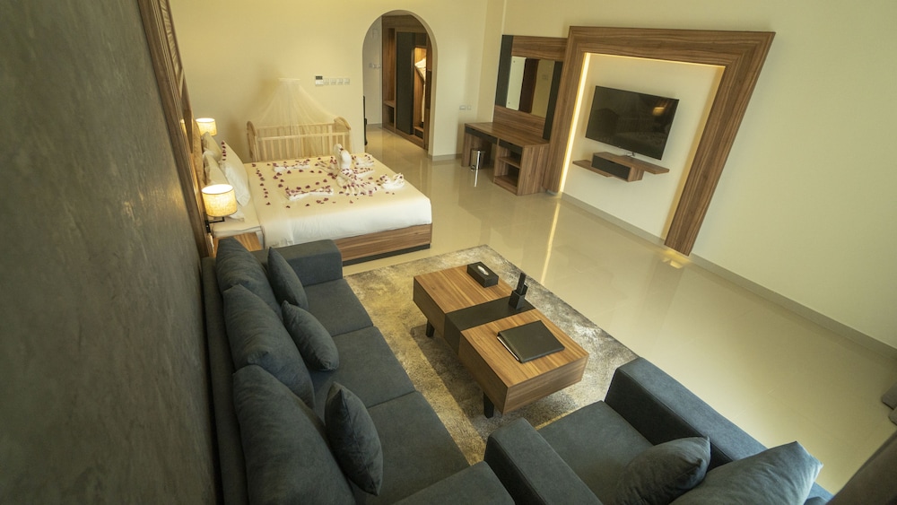 the plaza hotel and resort