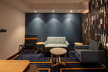 holiday inn express and suites