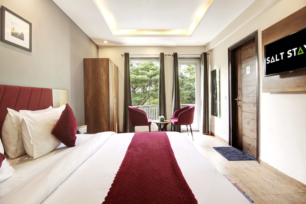 saltstayz hotel huda city center