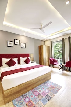 saltstayz hotel huda city center