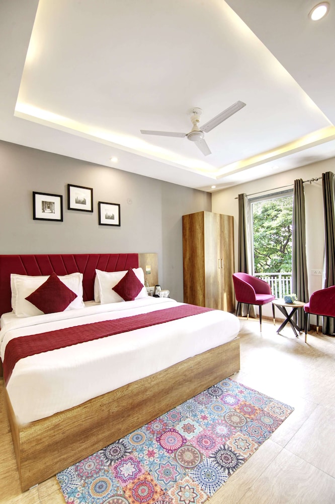 saltstayz hotel huda city center