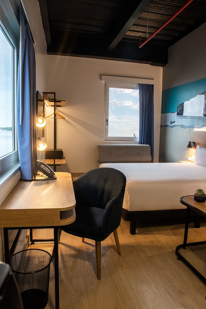 ibis styles el malecon guayaquil