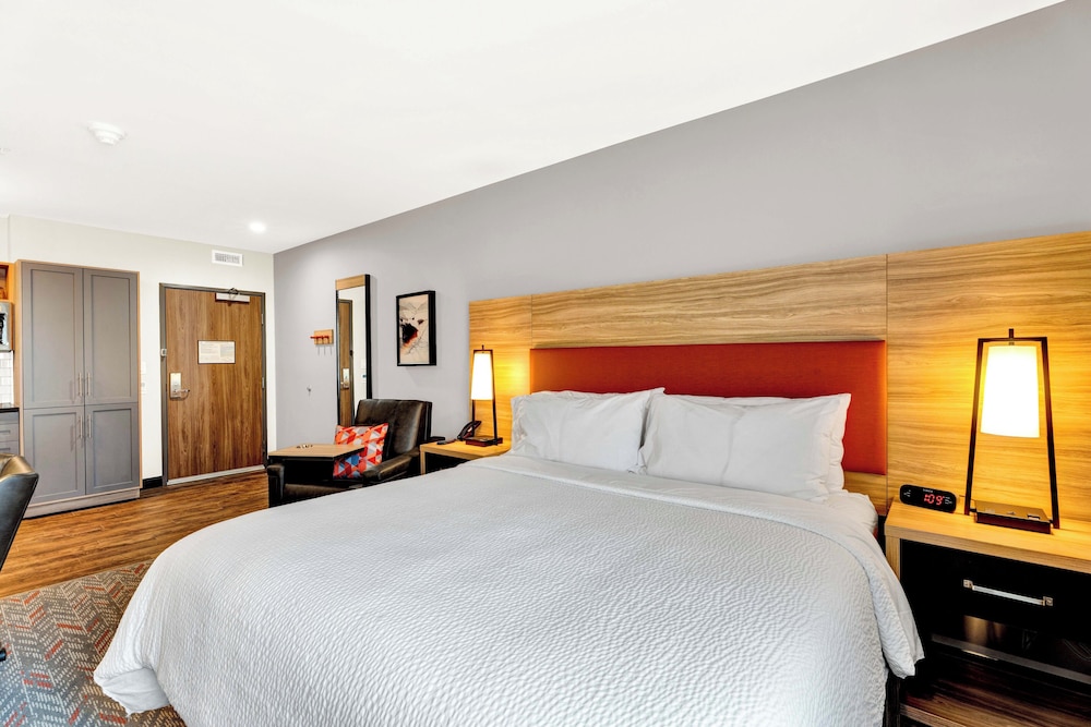 candlewood suites detroit auburn hills