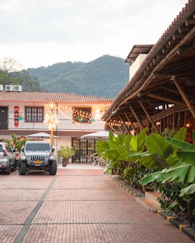 hotel vanguardia natural