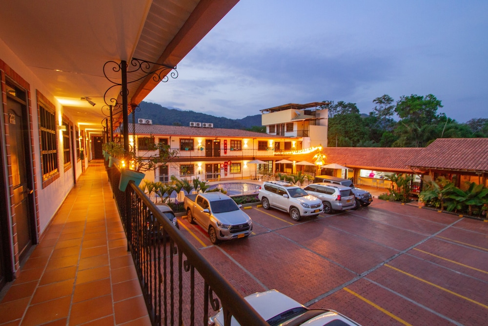 hotel vanguardia natural