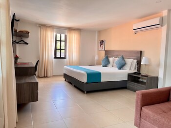 hotel vanguardia natural
