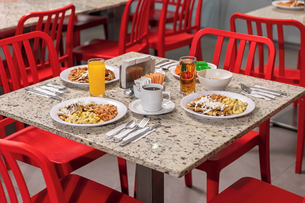 hotel mexico plaza silao aeropuerto