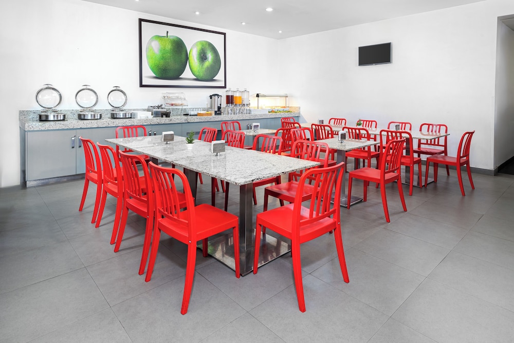 hotel mexico plaza silao aeropuerto