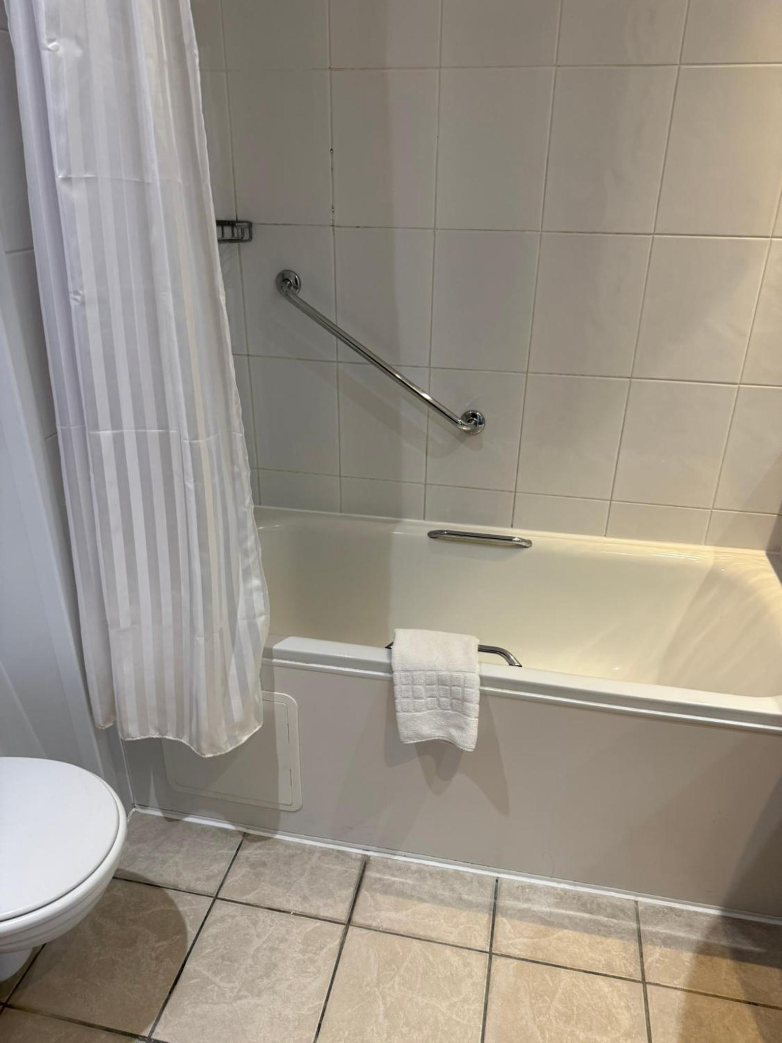 holiday inn express swindon city centre by ihg