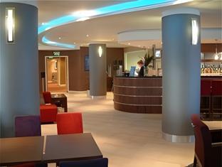 holiday inn express swindon city centre by ihg