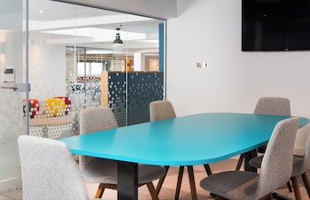 Holiday Inn Express Swindon City Centre By Ihg,South West England>>Bristol,3 star