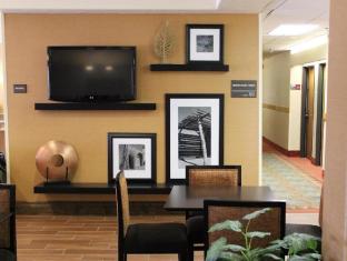 hampton inn taos