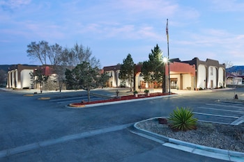 hampton inn taos