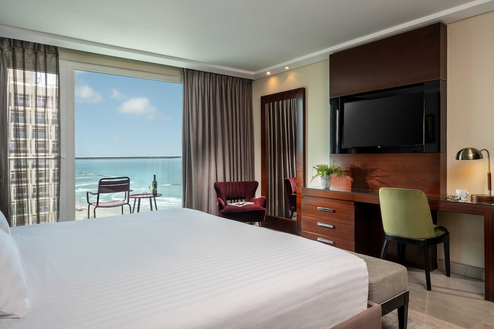 crowne plaza tel aviv beach by ihg