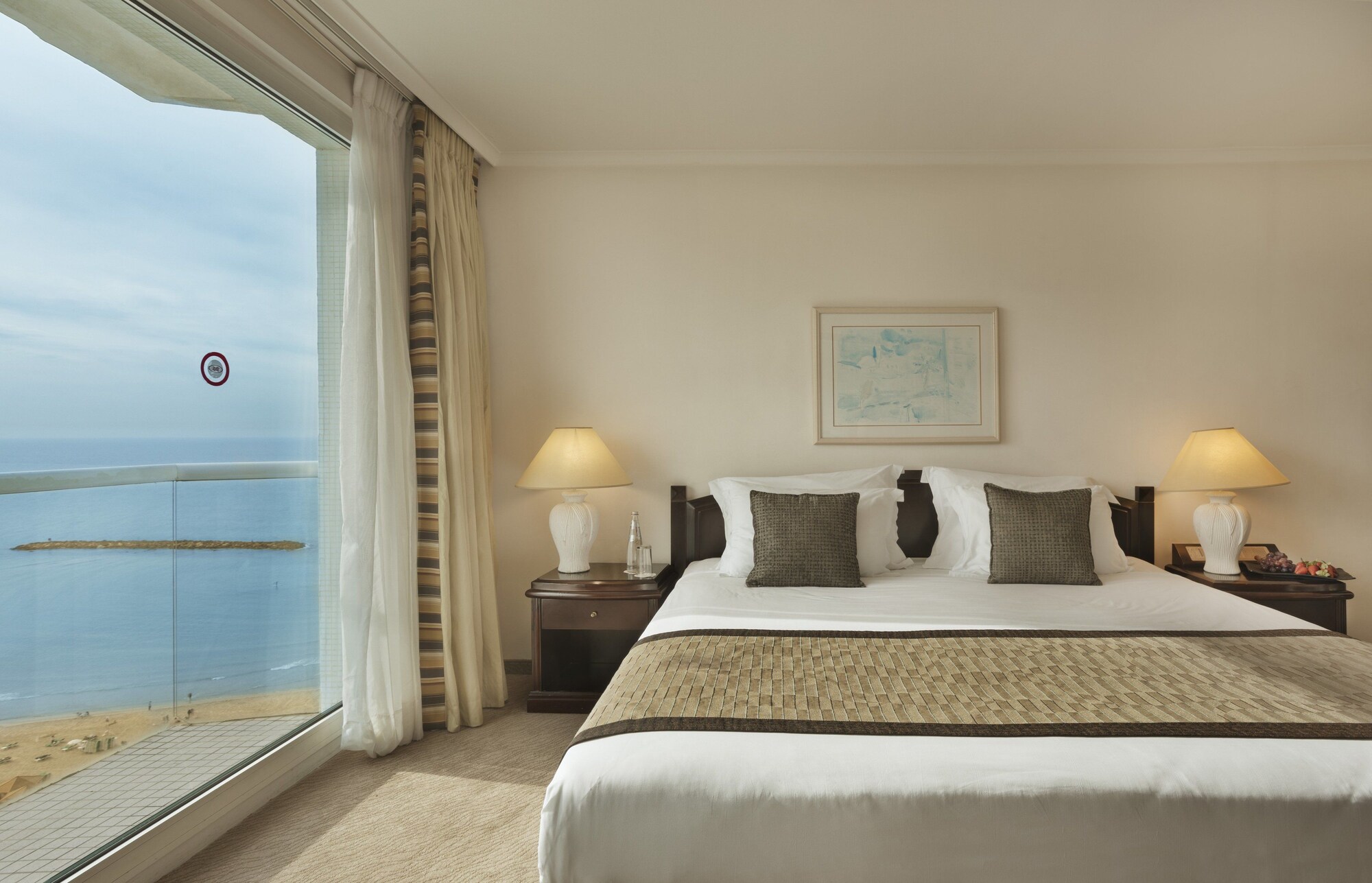 crowne plaza tel aviv beach by ihg