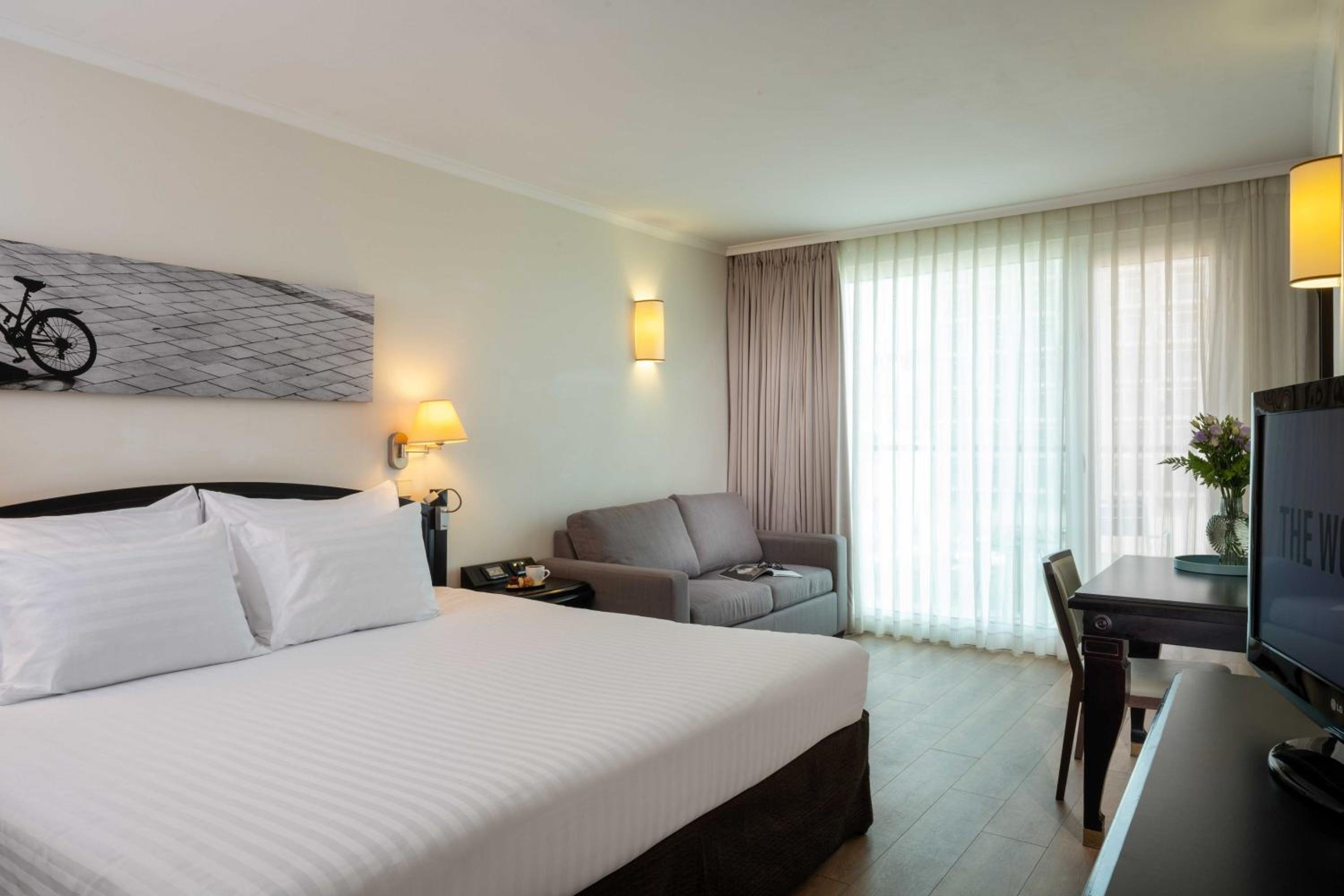 crowne plaza tel aviv beach by ihg