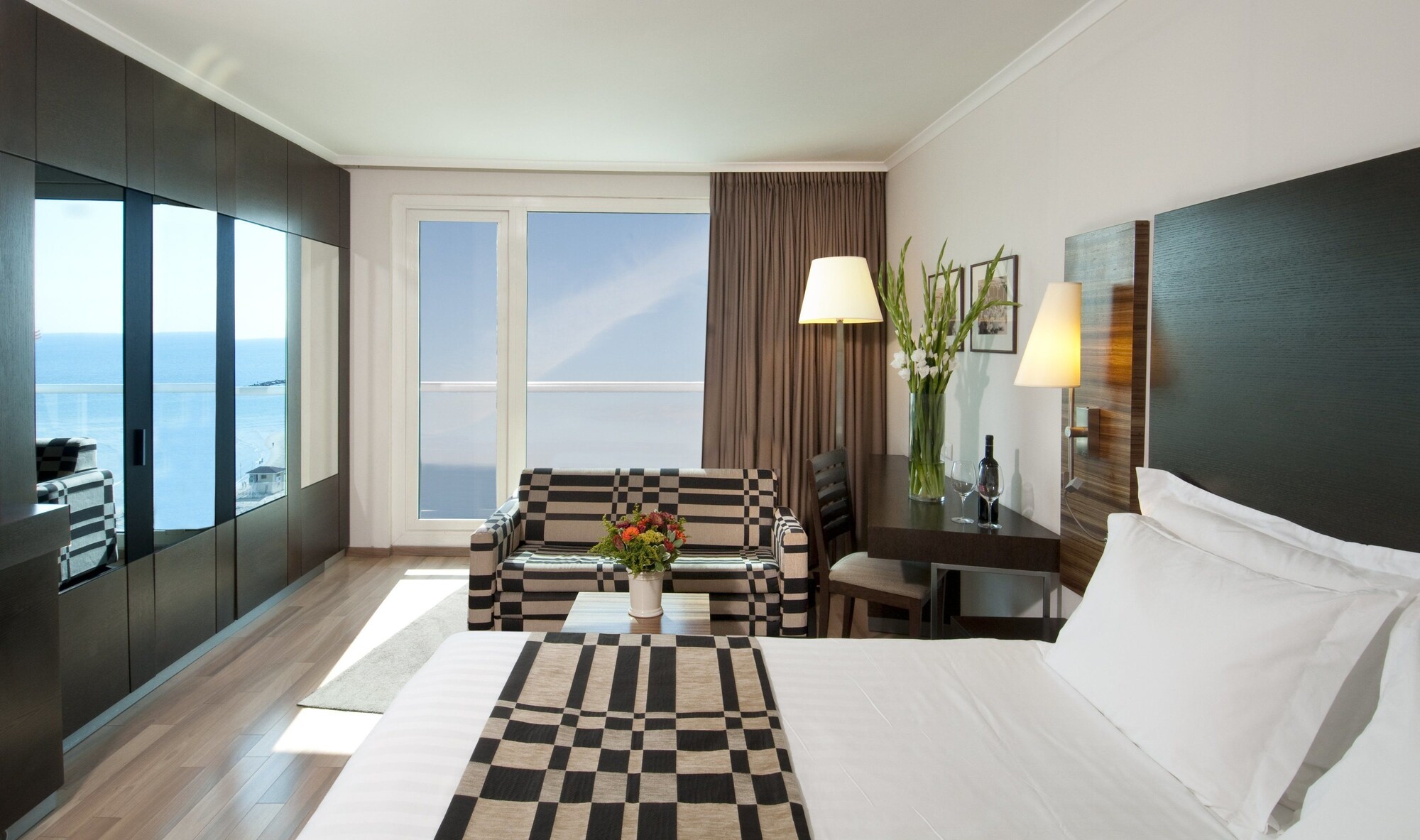 crowne plaza tel aviv beach by ihg