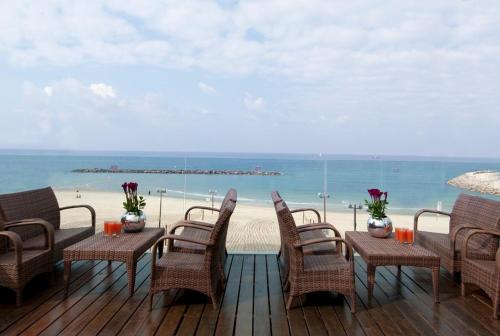 crowne plaza tel aviv beach by ihg