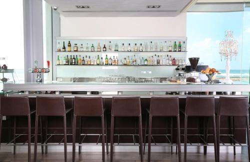 crowne plaza tel aviv beach by ihg