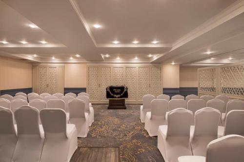 crowne plaza tel aviv beach by ihg