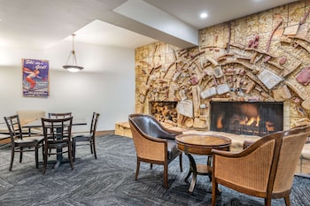 Hilton Vacation Club Tahoe Seasons Lake Tahoe,South Lake Tahoe>>Lake Tahoe,3 star