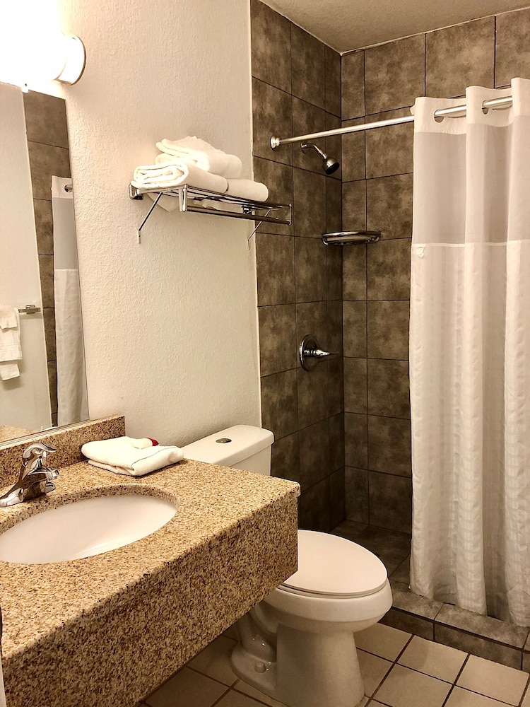 Ramada By Wyndham Spokane Valley,Spokane>>Liberty Lake,2 star