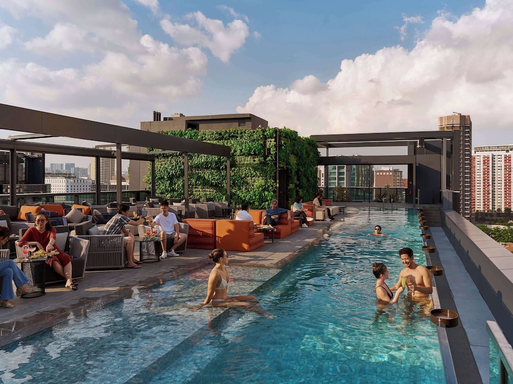 pullman singapore hill street